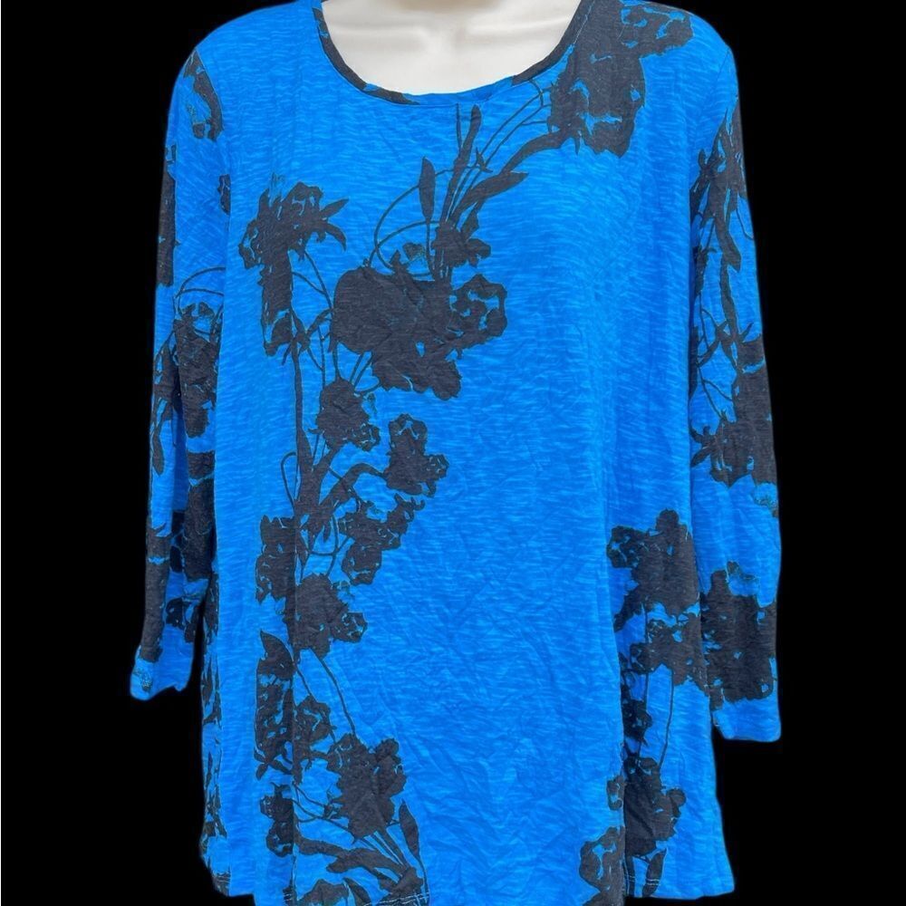 Chico's Vibrant Blue Long Sleeve Top with Black Floral Design